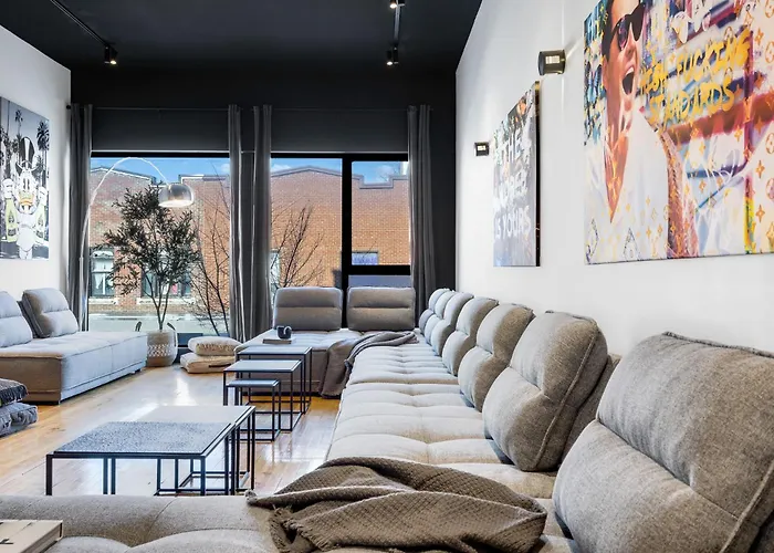 Liv Mtl Plaza Aparthotel Montreal