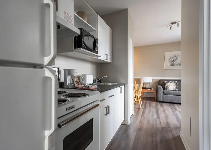 Hotel Le Roberval Montreal